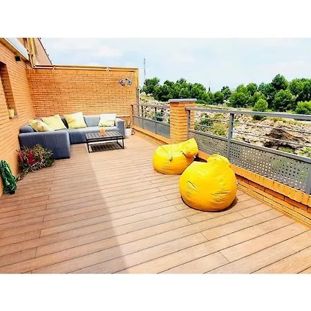 아파트 Lovely Penthouse With Pool