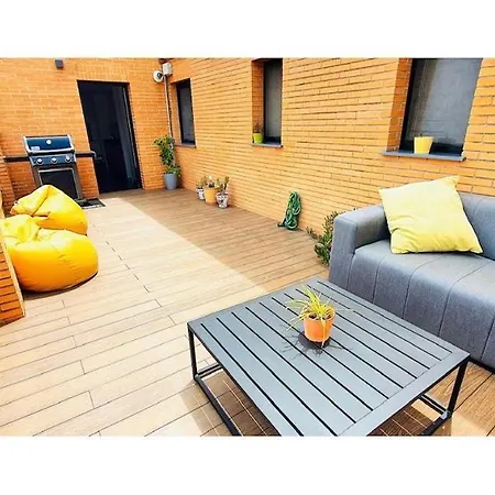 Lovely Penthouse With Pool 발렌시아